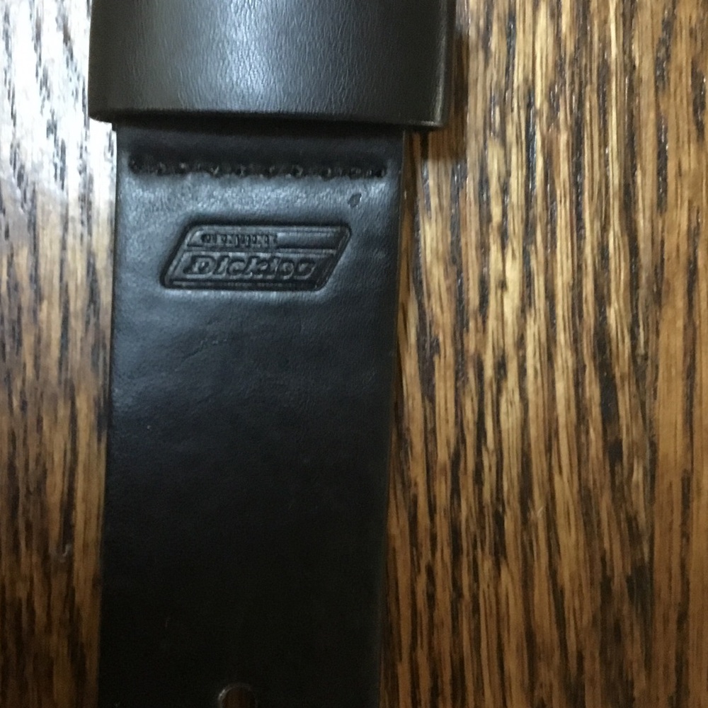 Men's Black Leather Belt with Silver Buckle - Picture 4 of 4